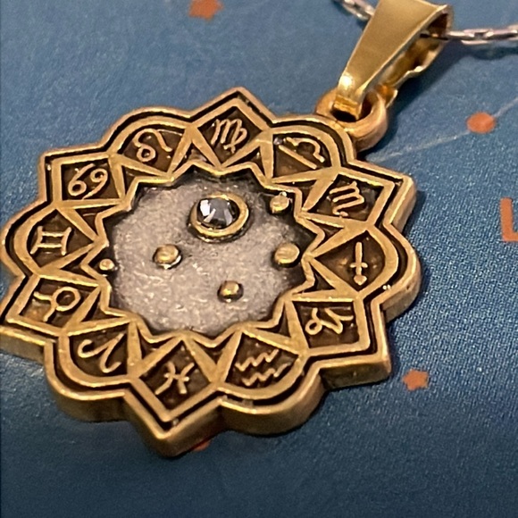 NWT Alex and Ani Libra necklace extendible. - Picture 3 of 6